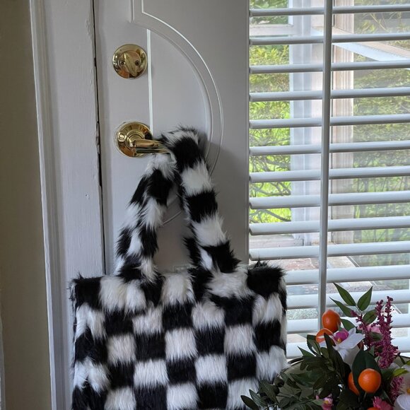⭐️HOST PICK⭐️MacKenzie Childs Totally Mod Fab Fur Check Tote! -NEW - Picture 2 of 16